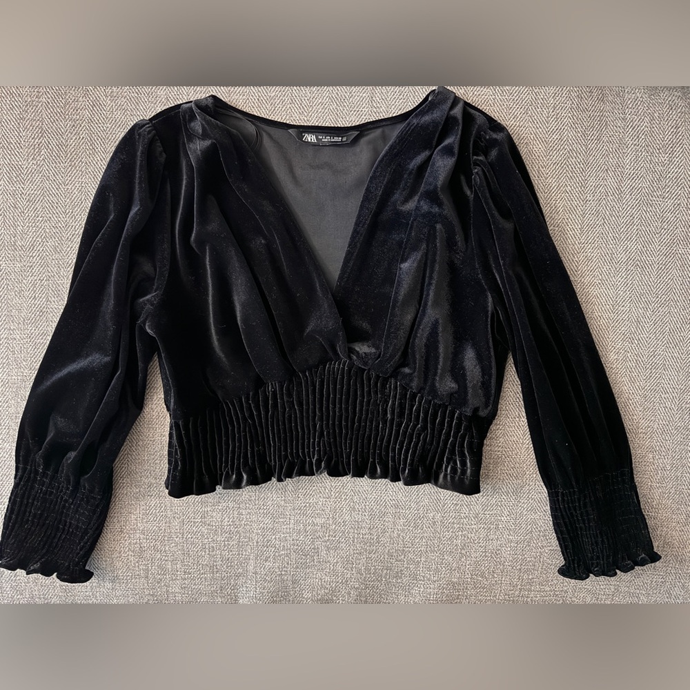 Zara black long sleeve velvet top